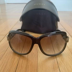 Gucci Sunglasses with Crystal Side Details